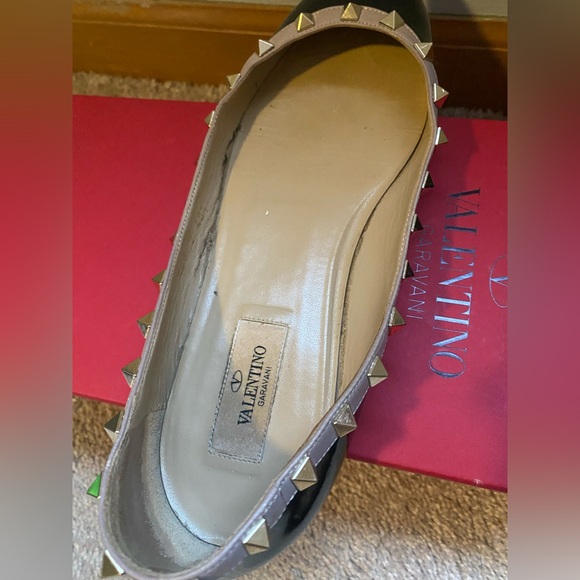 Valentino Garavani Rockstud Pointed Toe Ballerina Flat - Picture 5 of 13